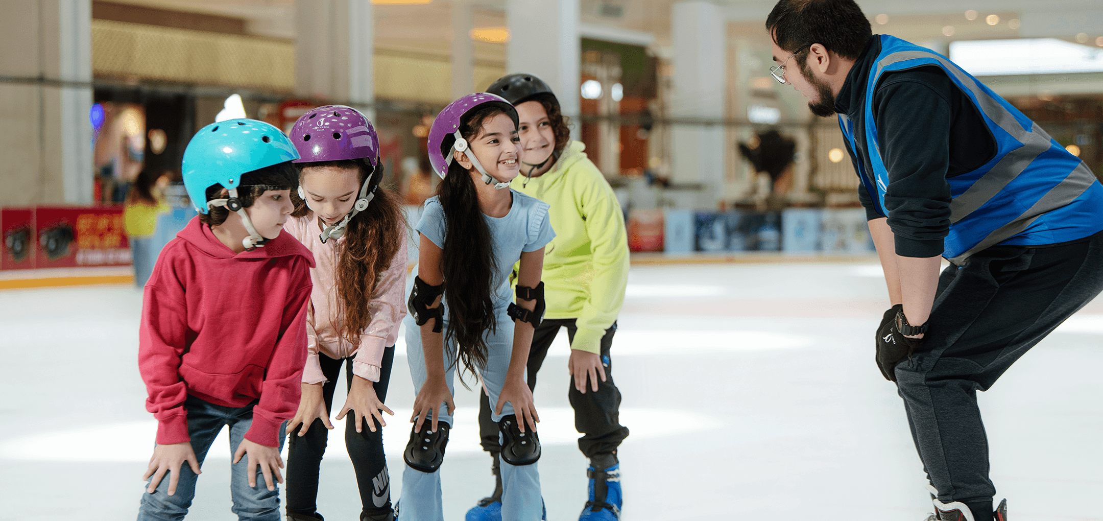 THE DUBAI ICE RINK <br> SKATING ACADEMY <br> NEW SEASON <br> IS HERE !